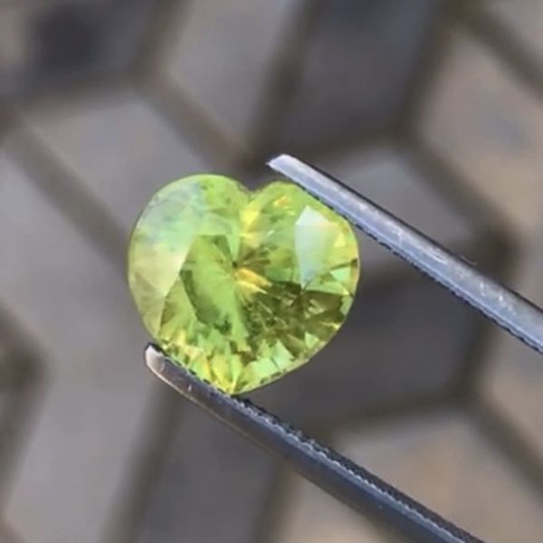 6.55 ct unheated yellowish Green Sphene Sri Lanka origin Sam'sGemStudio,Sphene, Gemstone,Gem,Jewelry