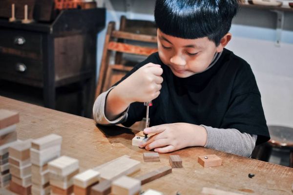 兒童節特別企劃 – 哥玩的是木工 
