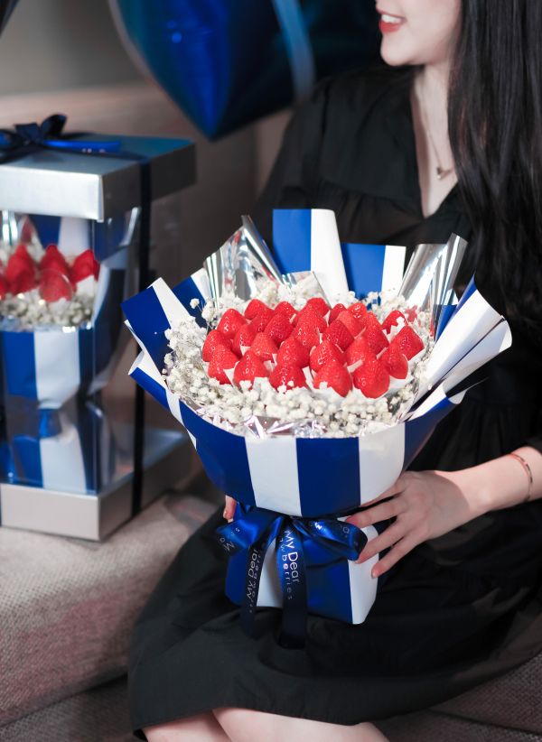 【情人節限定】la Saint-Valentin 法式情人草莓花束 My Dear strawberries,草莓,花禮,花束,浪漫,送禮,創意禮物,strawberry,bouquet,禮物,生日禮物,生日創意禮物,祝福