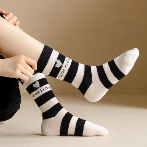 個性穿搭 酷甜黑白短襪-一組五雙 