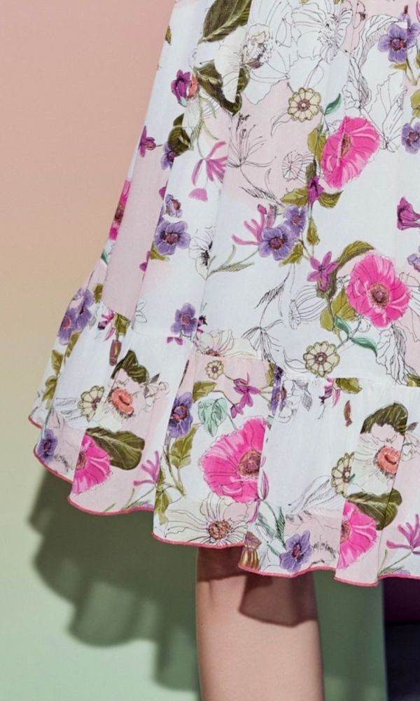 粉紫花卉洋裝 