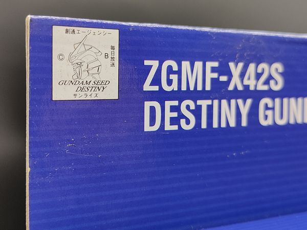 BANDAI 鋼彈 COSMIC REGION #7004 ZGMF-X42S 1/144 命運鋼彈 鋼彈SEED 中古品-A級 