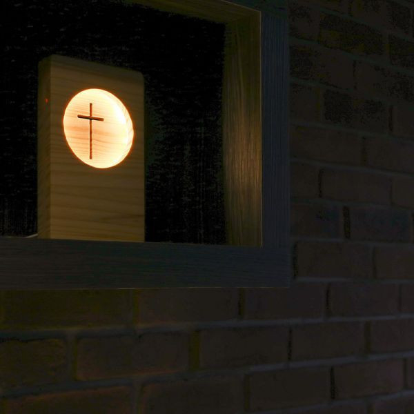 十字架木紋夜燈-淺色 十字架夜燈,福音禮品,夜燈,受洗禮物,福音文創,基督文創,
