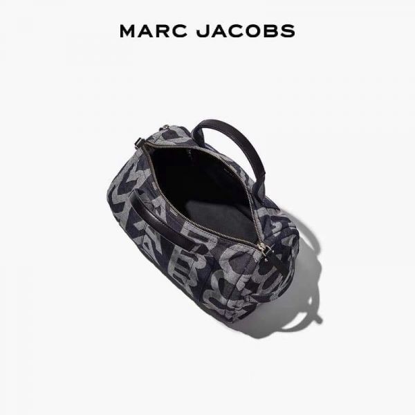 Marc Jacobs The Traveler Duffle Bag 波士頓包 Marc Jacobs The Traveler Duffle Bag
波士頓包
