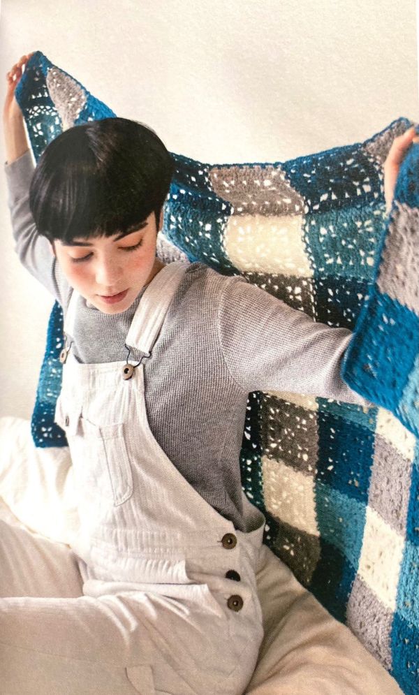 日本原廠材料包 - アメリー瑠璃藍モチーフ花毯 