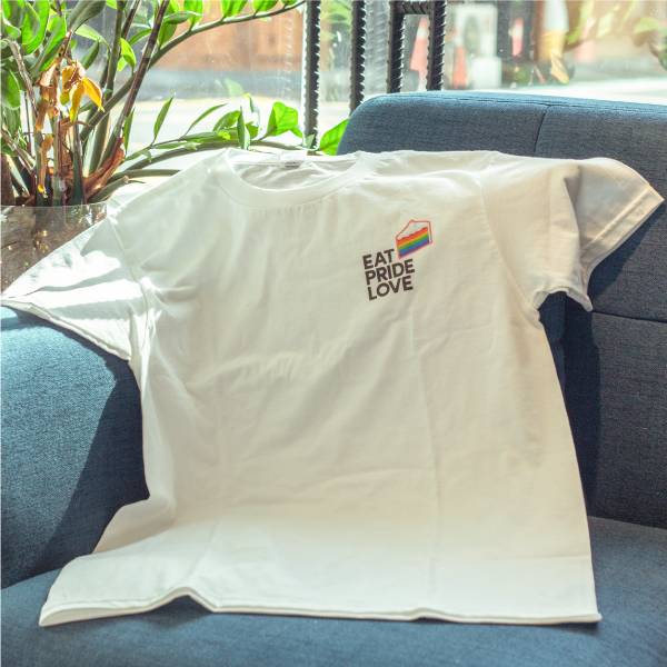 彩虹咬一口－T-Shirt 尺寸L 