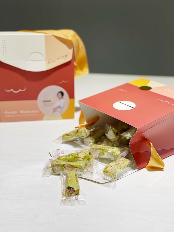 貼心小資禮盒(小)~不甜膩的綠茶茶香牛軋糖150g 