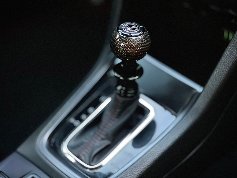SUYA Shift Knobs and CVT Shift Lever (Luxurious Carbon) 
