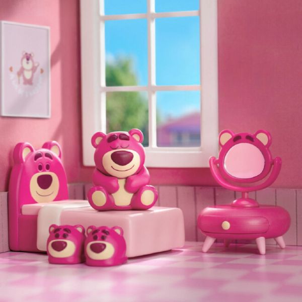 熊抱哥 草莓熊的房間 Lotso's Room Disney 迪士尼 52Toys Disney 迪士尼,熊抱哥 Lotso,草莓熊的房間,上班好朋友,盲盒專賣,52toys 盲盒,玩具總動員 熊抱哥