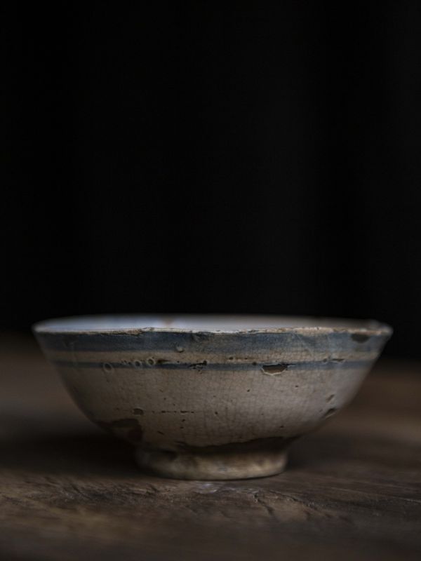 早期藍邊陶碗 
