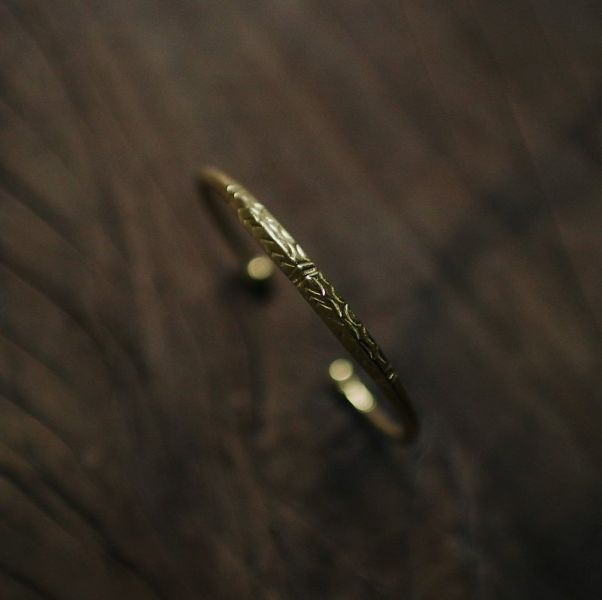CAO｜黃銅刻紋手環 