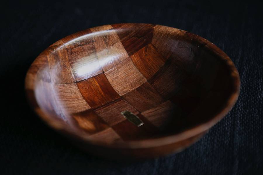 早期木片編織碗 