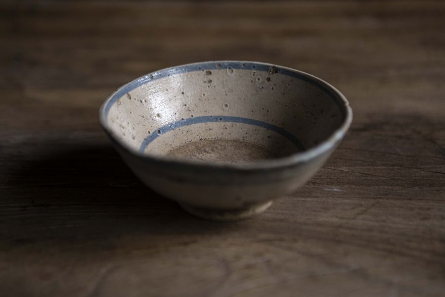 早期藍邊陶碗 