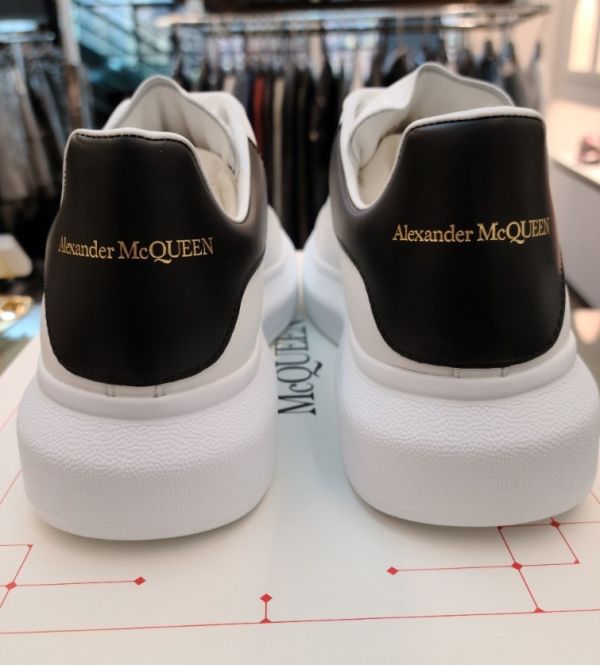 Alexander McQueen Oversized 男款厚底球鞋  黑色皮革尾/白色     IT 40 YSL COLLEGE學院包