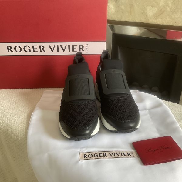 Roger Vivier VivRun 方釦運動鞋  EU 35/35.5/36/36.5/37/37.5/38/39  黑色 