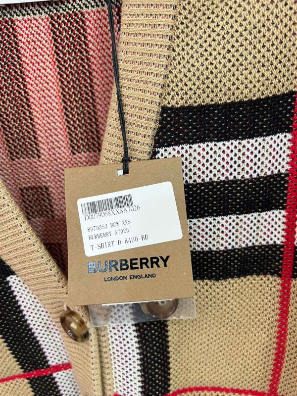 Burberry 80703531女款格紋棉質開襟衫/上衣  典藏米色    XXS/XS/S Burberry 80703531女款格紋棉質開襟衫/上衣

典藏米色



XXS/XS/S