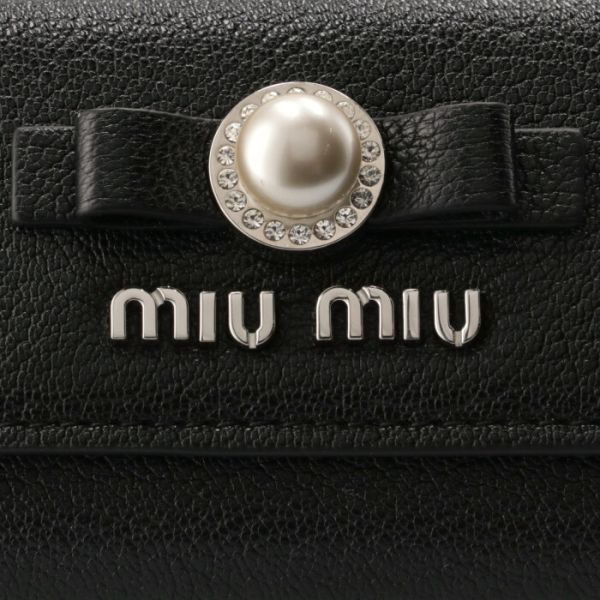 Miu Miu 5PG222 珍珠蝴蝶結裝飾山羊皮鑰匙包  黑色 Miu Miu 5PG222 珍珠蝴蝶結裝飾山羊皮鑰匙包  黑色
