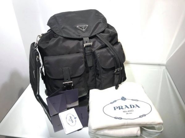 Prada 1BZ811 經典跳傘布新款子母後背包 