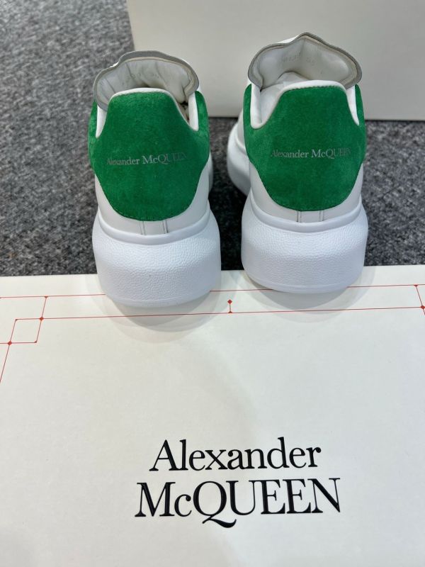 Alexander McQueen 718139 女款   Oversized 女款厚底球鞋 翡翠綠色麂皮尾  IT 35/35.5/36.5/37/37.5 