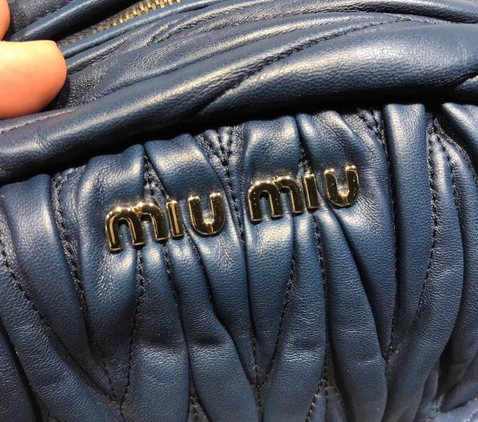 Miu Miu 5BZ005 絎縫皺褶小羊皮後背包   海藍色 