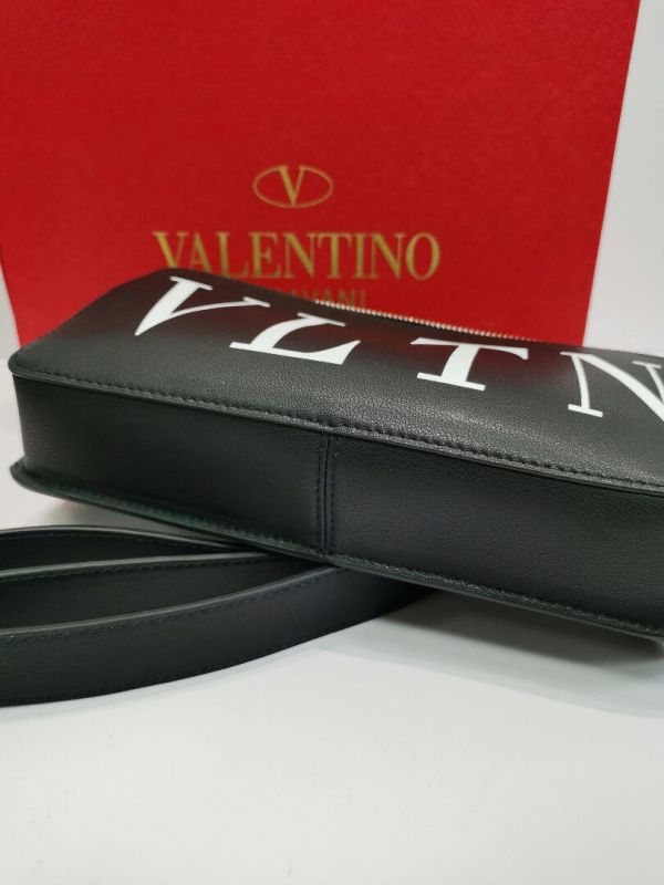 Valentino VLTN 皮革 HOBO包 黑色 