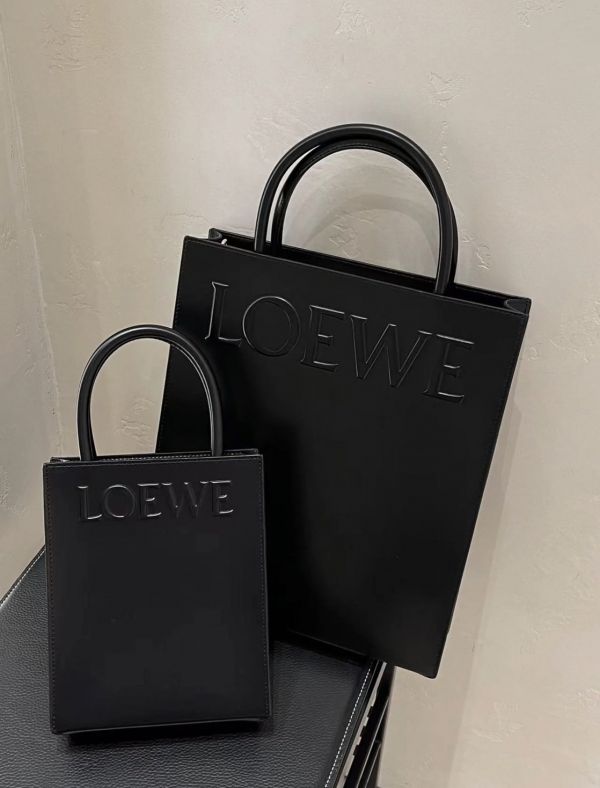Loewe Standard A4 光滑小牛皮托特包  附可斜背長肩帶  黑色 LOEWE,Hammock