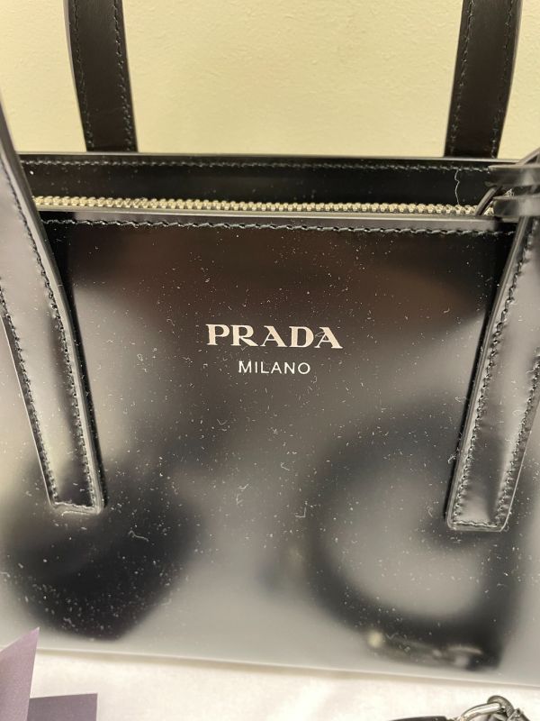 Prada 1BA357 Re-Edition 1995 拉絨皮革復古手提包 