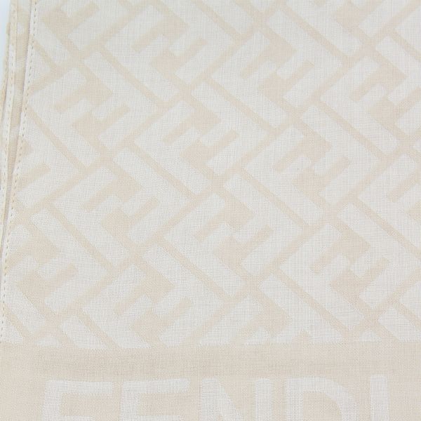 Fendi FXT252 輕質FF羊毛和真絲披肩/圍巾  奶油白色 Fendi FXT252 輕質FF羊毛和真絲披肩/圍巾

奶油白色