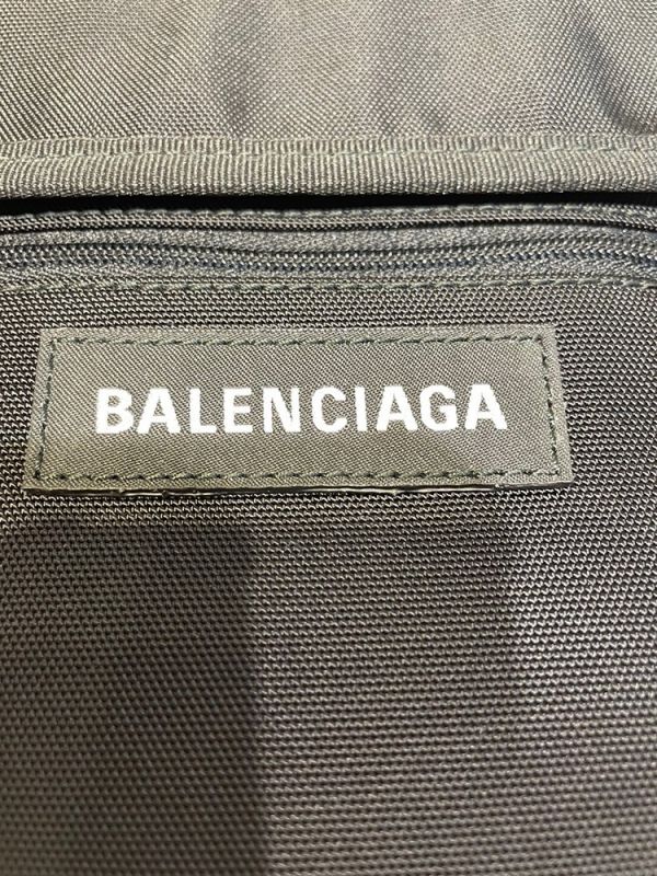 Balenciaga 532298 Explorer 尼龍隨身斜背包 黑色 