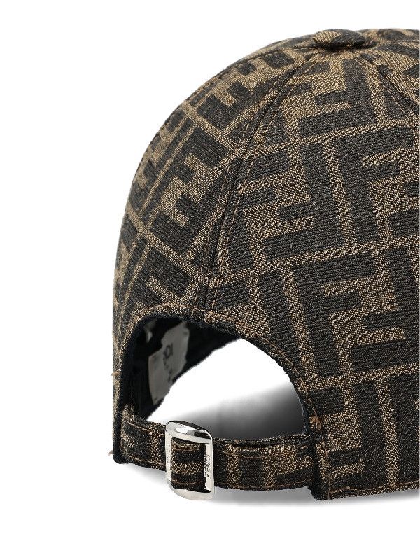 Fendi FXQ340 中性款水晶裝飾棒球帽  棕色和菸草色  M/L Fendi FXQ340 中性款水晶裝飾棒球帽  棕色和菸草色  M/L