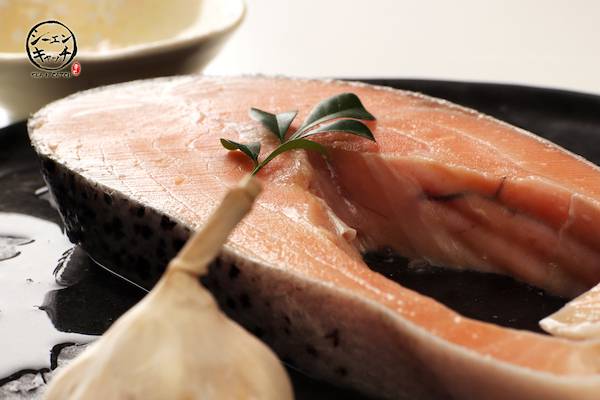 智利鮭魚350-380g / 4片入 智利鮭魚,海鮮, 海產, 海鮮宅配, 海鮮市場, 生鮮宅配, 海產購物網, 烤肉食材,SEA N CATCH, 隆泰物產