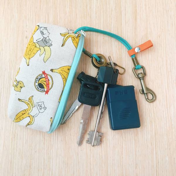 拉鍊鑰匙包 (蕉蕉貓 - 牛奶) 日本布 接單生產* 鑰匙包,keyholder,鑰匙收納,キーケース,kyecase,隨身小包,客製化