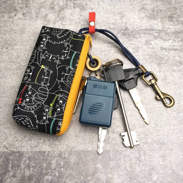 拉鍊鑰匙包 (夜貓子 - 鵝黃拉鍊) 日本布 接單生產* 鑰匙包,keyholder,鑰匙收納,キーケース,kyecase,隨身小包,客製化