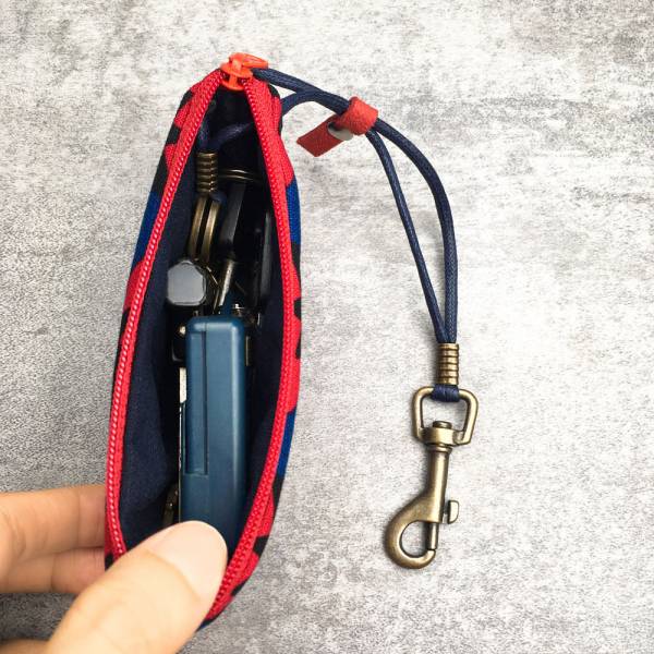 拉鍊鑰匙包 (靛藍花底) 日本布 接單生產* 鑰匙包,keyholder,鑰匙收納,キーケース,kyecase,隨身小包,客製化