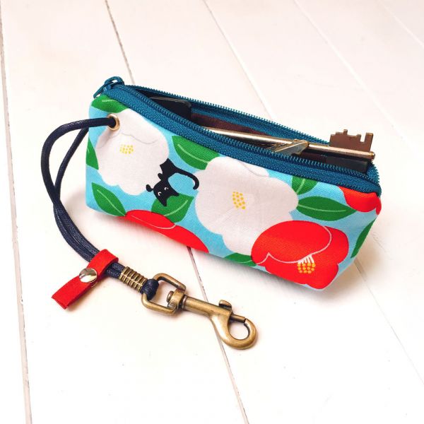 拉鍊鑰匙包 (朵朵貓/空藍色) 日本布 接單生產* 鑰匙包,keyholder,鑰匙收納,キーケース,kyecase,隨身小包,客製化