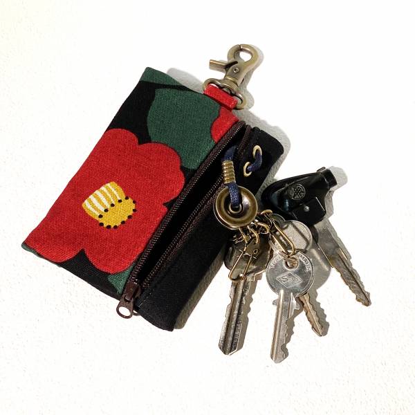 卡片鑰匙包 (山茶花) 日本布 接單生產* 鑰匙包,keyholder,鑰匙收納,キーケース,kyecase,隨身小包,客製化,KeyPouch,KeyPocket,キーホルダー,HandmadeKeyCase,卡片鑰匙包,卡片收納