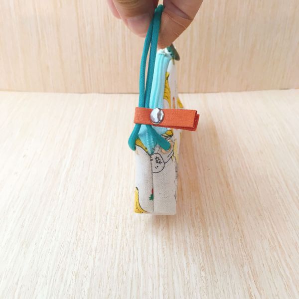 拉鍊鑰匙包 (蕉蕉貓 - 牛奶) 日本布 接單生產* 鑰匙包,keyholder,鑰匙收納,キーケース,kyecase,隨身小包,客製化