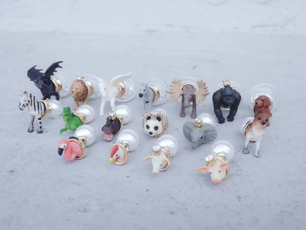 Mini Zoo- A series of ferocious animals<once upon a time*earring> chimpanzee & green dinosaur & black flying dragon