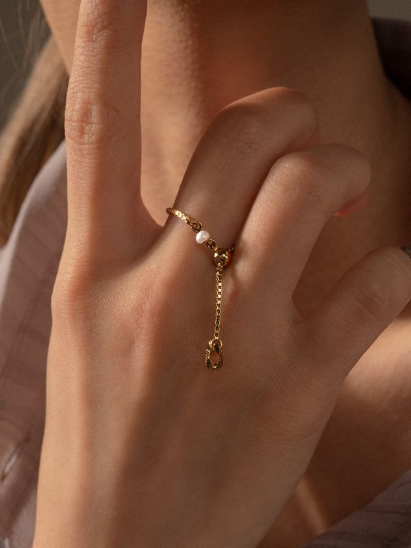 ARROGANT - 偏巧 * 金色 銀色 簡約 珍珠 戒指 中性耳環 交換禮物 女 禮物 女友禮物 情人節 情人節禮物 抗敏耳環 銀色耳環