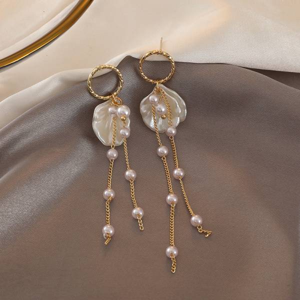 珍珠花瓣長款流蘇耳環 耳環,貼耳式耳環,垂墜式耳環,夾式耳環,耳骨夾
