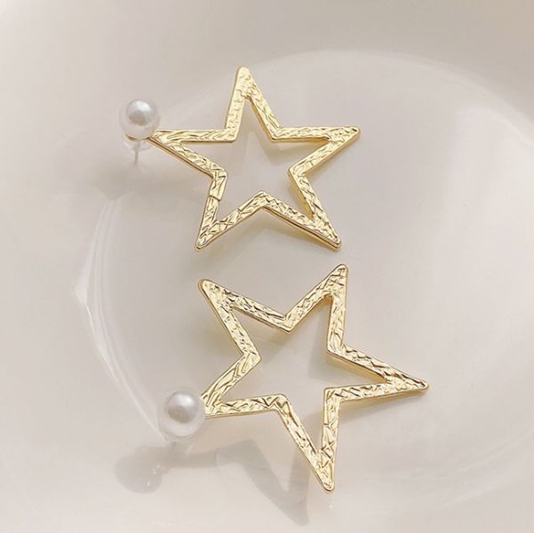 珍珠五角星星耳環 耳環,貼耳式耳環,垂墜式耳環,夾式耳環,耳骨夾