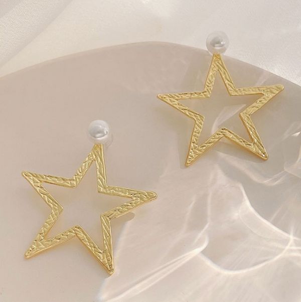 珍珠五角星星耳環 耳環,貼耳式耳環,垂墜式耳環,夾式耳環,耳骨夾