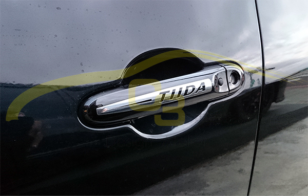 Nissan Big Tiida 2012~2014年式 把手貼紙 Nissan,Big,Tiida,車門貼,把手貼,手把貼,carbon,造型,貼紙,車身膠膜,電鍍
