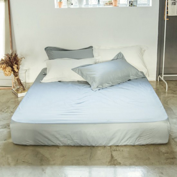 LAMINA  加大 純色-淺灰藍 100%精梳棉床包 精梳棉床包,淺灰藍床包,100%精梳棉床包,台灣製加大床包,加大床包