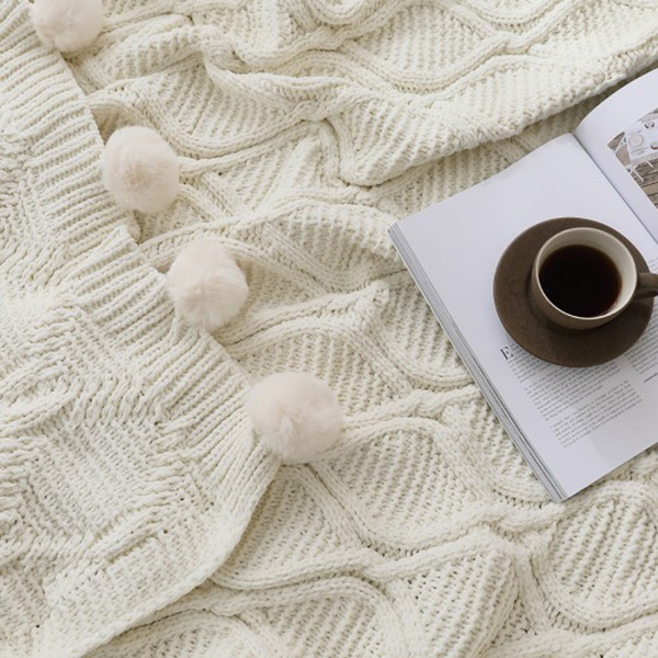 Cozy inn 簡約北歐雪尼爾球球毯-白 針織毯,披肩,冬毯