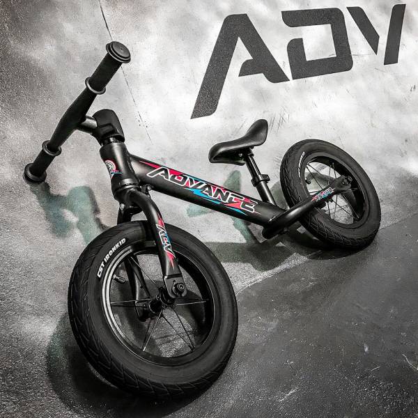 哈樂維HOLIWAY【ADV12】RS-V12極速競技滑步車-電光搖滾 