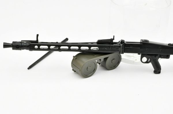 TOMYTEC 1/12 迷你武裝 LASW07 強襲魔女 RtB MG42S Eila 組裝模型 TOMYTEC 1/12 迷你武裝 LASW07 強襲魔女 RtB MG42S Eila 組裝模型