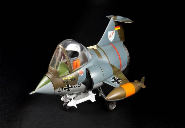 AFV CLUB 戰鷹模型 Q版戰機 F-104G 西德空軍 海軍航空隊 組裝模型 AFV CLUB,戰鷹模型,Q版戰機,蛋機,F-104G 西德空軍 海軍航空隊 組裝模型