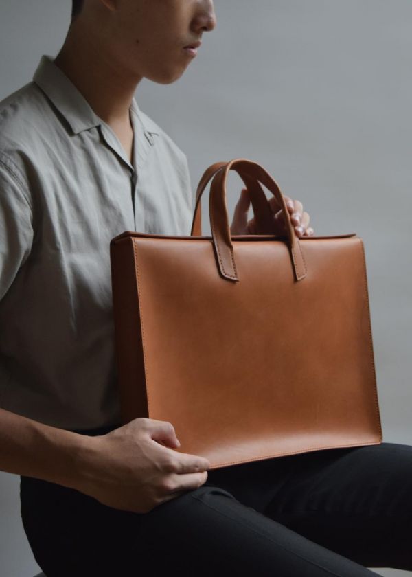 【Eclôt Design】筆電手提包 Laptop bag 背包,真皮,包包,皮包,手縫皮革,皮件,開口笑包,植鞣