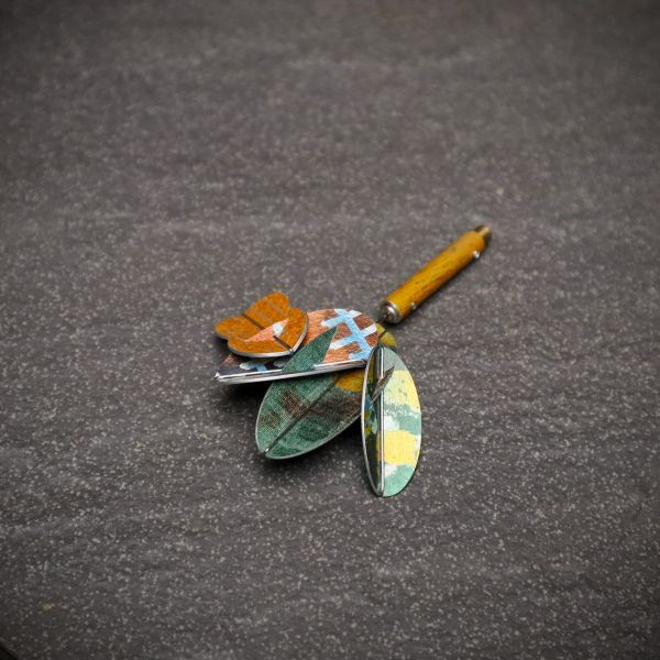 【江枚芳 Meifang Chiang Metal Arts】折葉衣帽針 胸針,別針,衣帽針,鋁,陽極處裡
